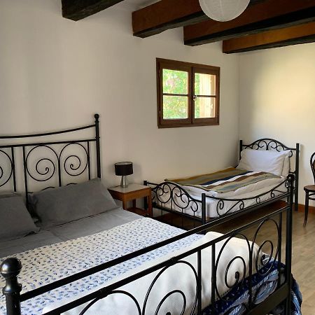 Spacious Apartment In A Charming, Tranquil Village Saint-Vincent-Rive-d'Olt Bagian luar foto